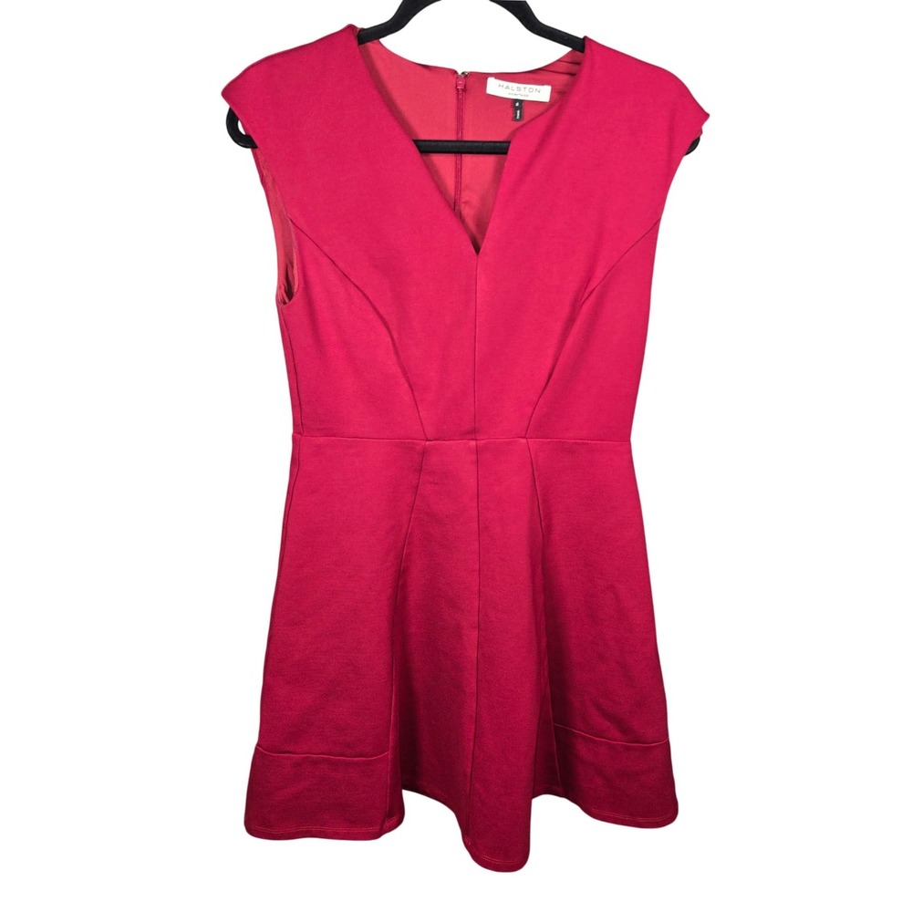 Halston Heritage Red V-Neck Fit and Flare Mini Dress Size 6 Sleeveless Cocktail